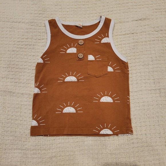 Sun tank and short set - Picture 2 of 3